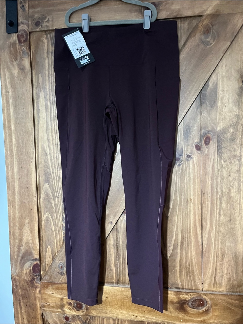 Arc’teryx Essent High Rise Utility Legging Women’s 12 Burgundy New with tags